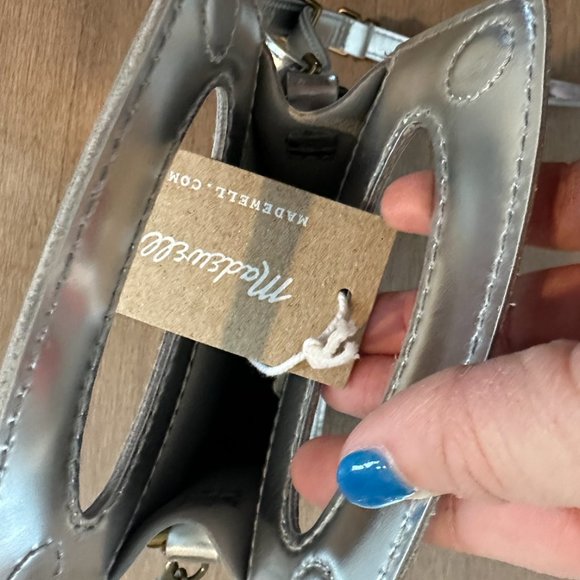 NWT Madewell Toggle Phone Bag in Specchio Silver Leather - Picture 4 of 4